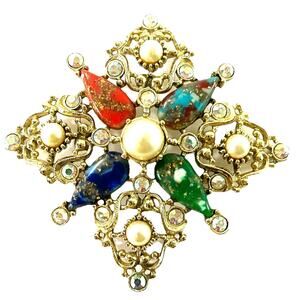 SARAH COVENTRY Four Pointed Star Pin Gold Tone Rhinestones Simulated Pearl